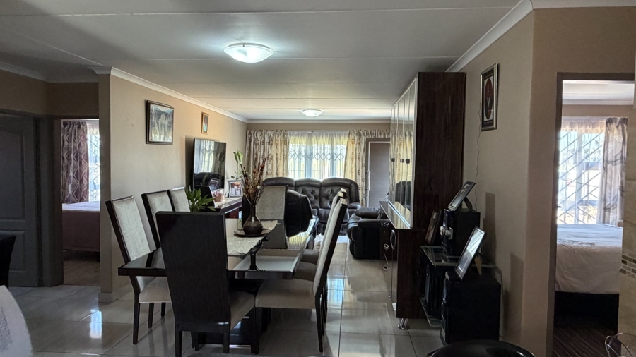  Bedroom Property for Sale in Ellaton North West
